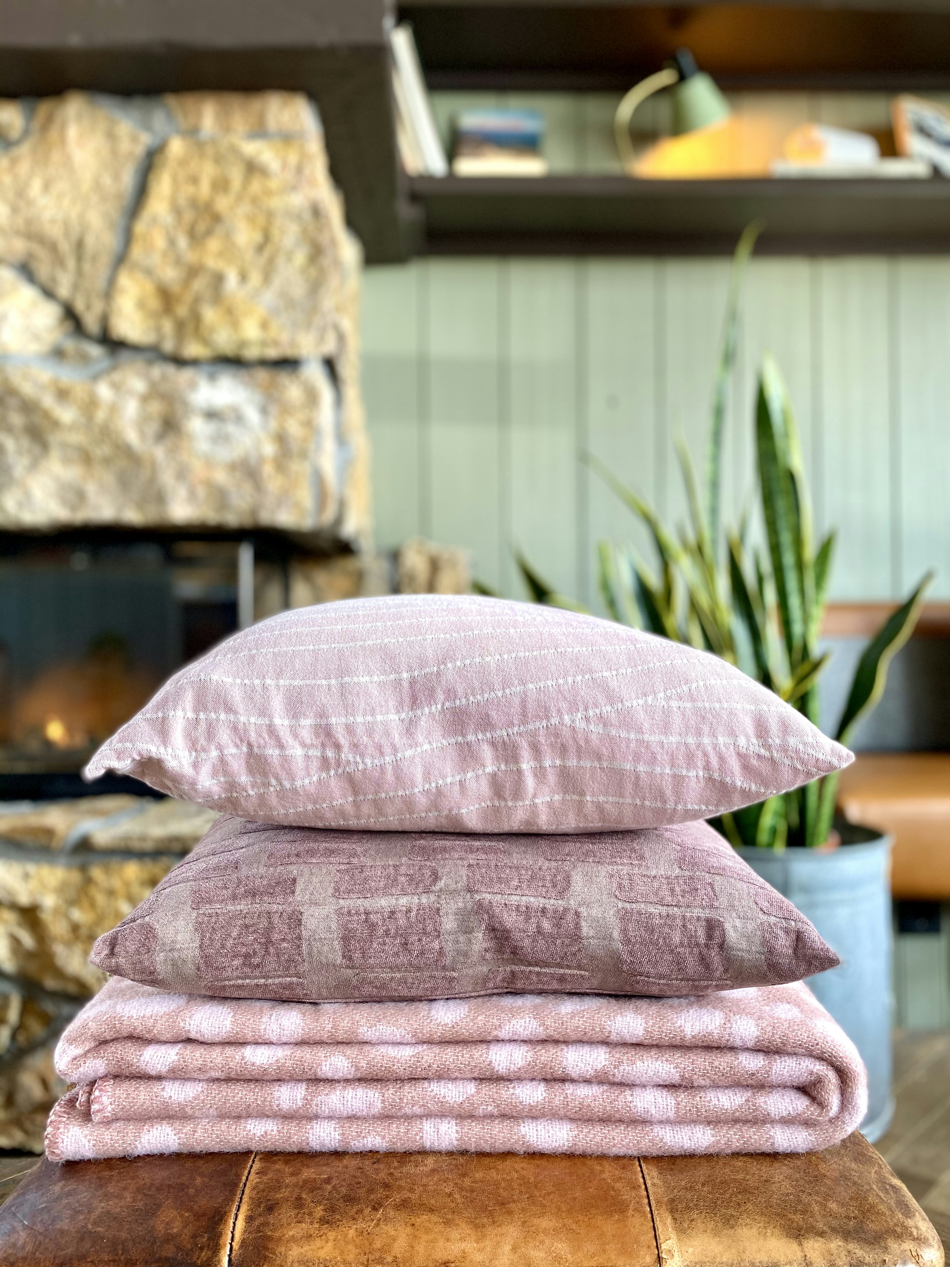ÖLDUR & BAST cushions
MELAR wool blanket