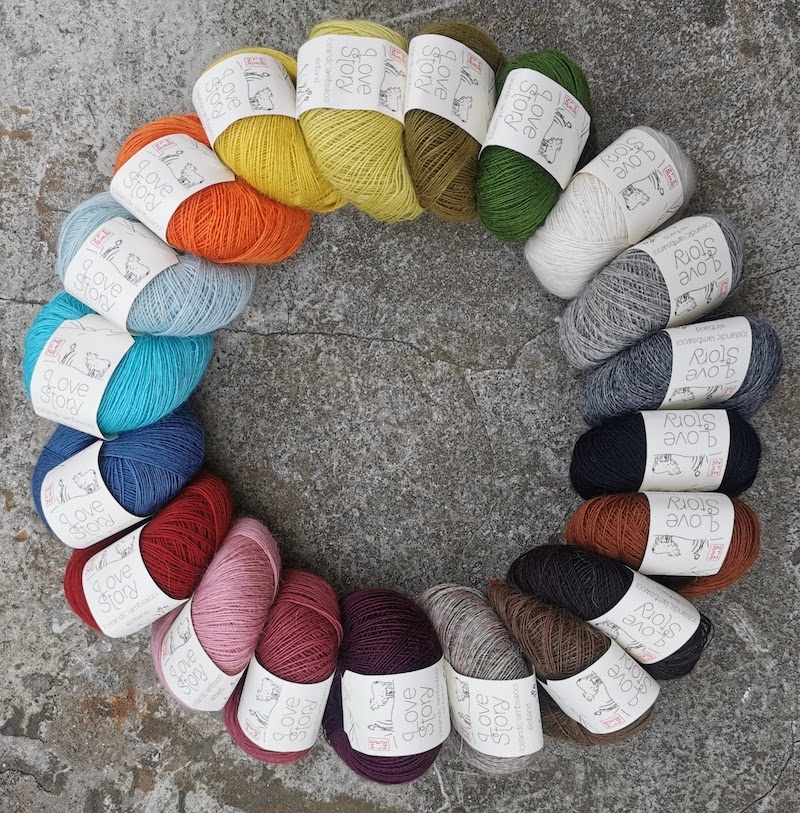 With Love Story Einband Hélène Magnusson has created an extremely fine Icelandic lace weight yarn made of pure Icelandic lambswool that she handselects for its softness.